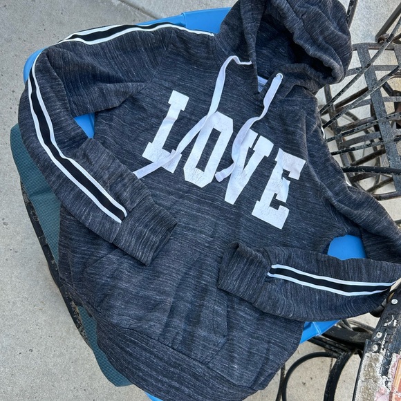 Reflex Black Hoodie with White LOVE Print size medium - Picture 1 of 3
